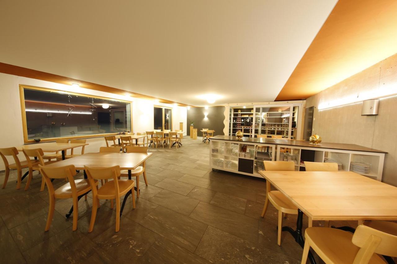 Hotel Avers Am Bach Kültér fotó