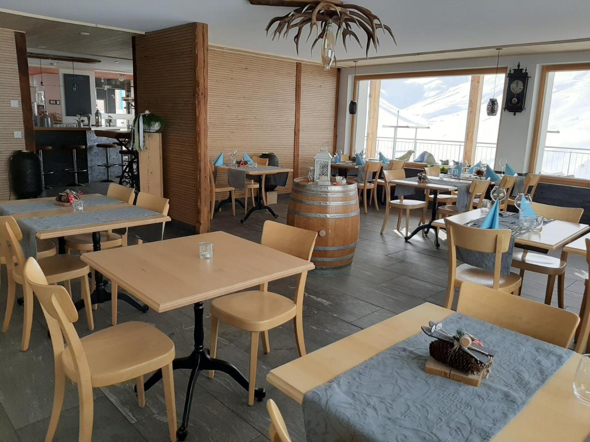 Hotel Avers Am Bach Kültér fotó